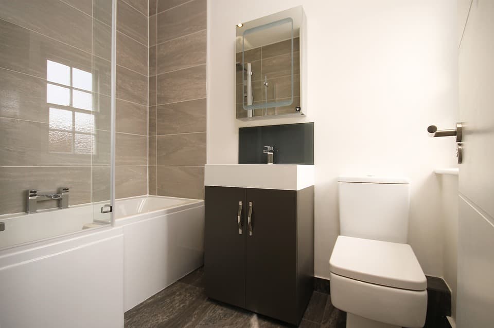 Opciones para remodelar el baño fácilmente